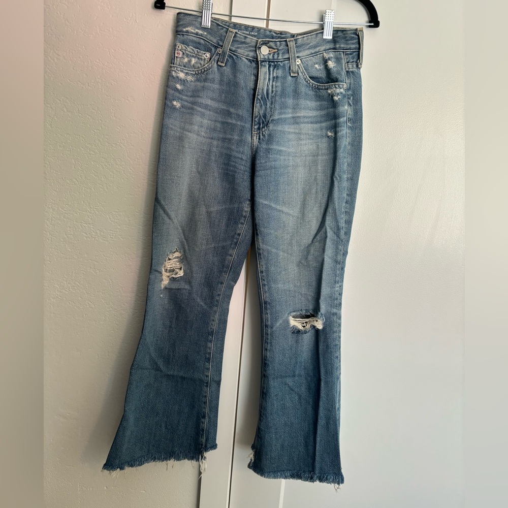 Distressed AG crop flair jeans size 26 medium wash